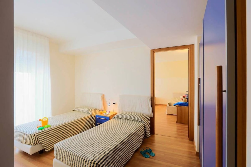 Family Room, Sea View (Deluxe Family Room)