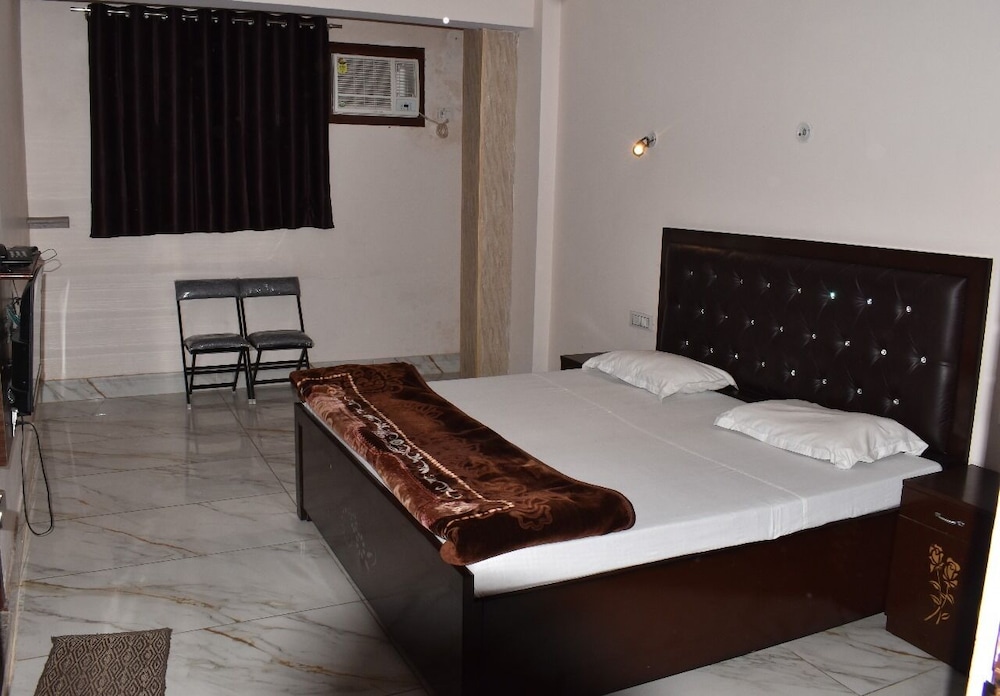 Deluxe Room, City View