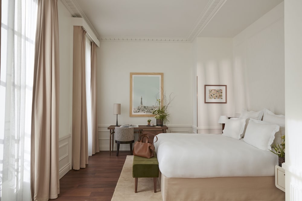 Junior Suite, 1 King Bed photo 2