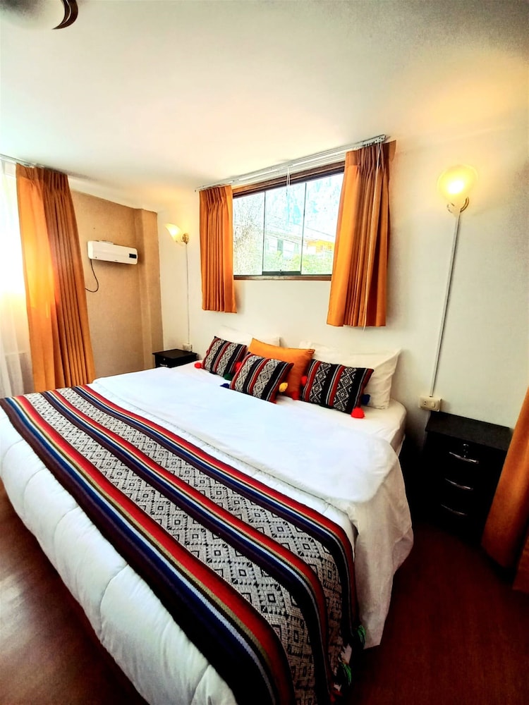 Superior Double Room, 1 King Bed, Ensuite, Tower photo 2