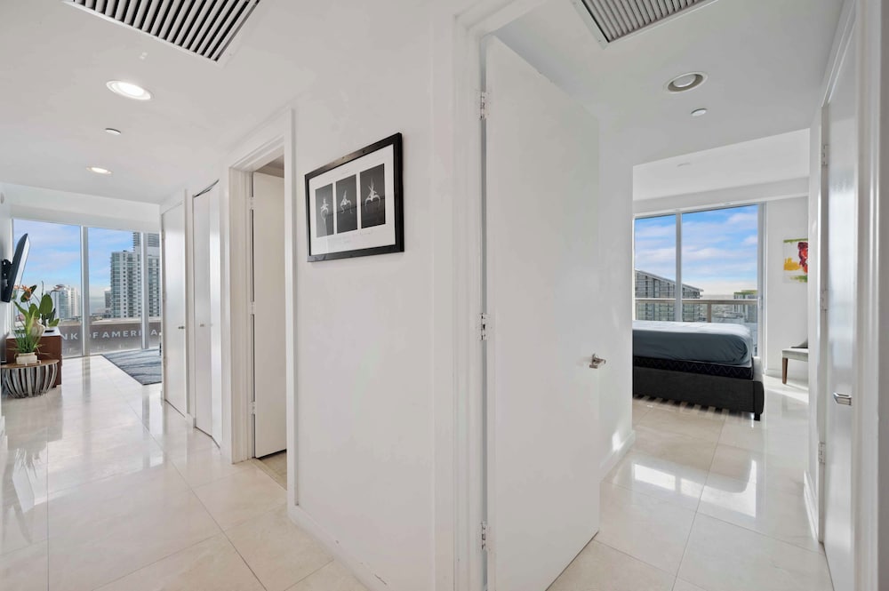 Luxury Apartment photo 3