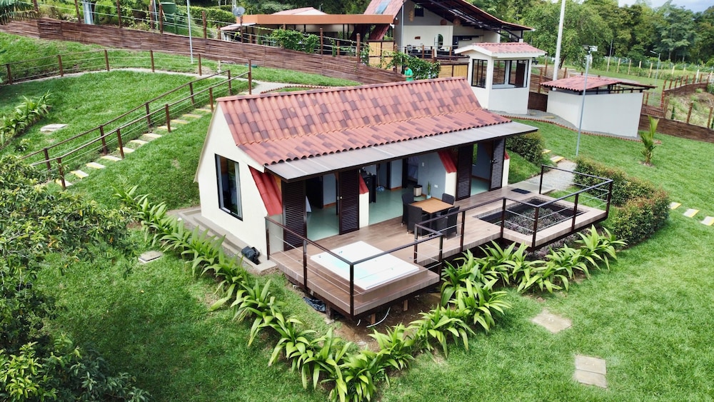 Comfort Cabin, Balcony, Mountain View photo 2