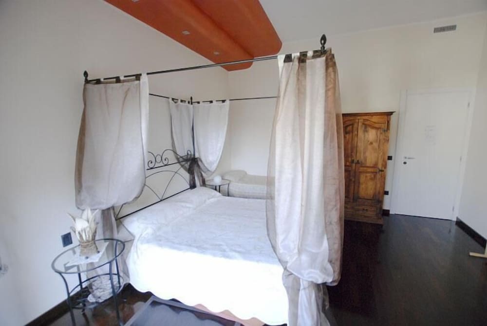 Double Room, Shared Bathroom