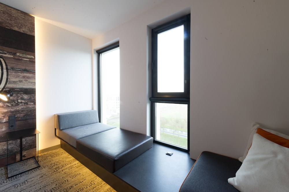 Room (InTune) photo 2