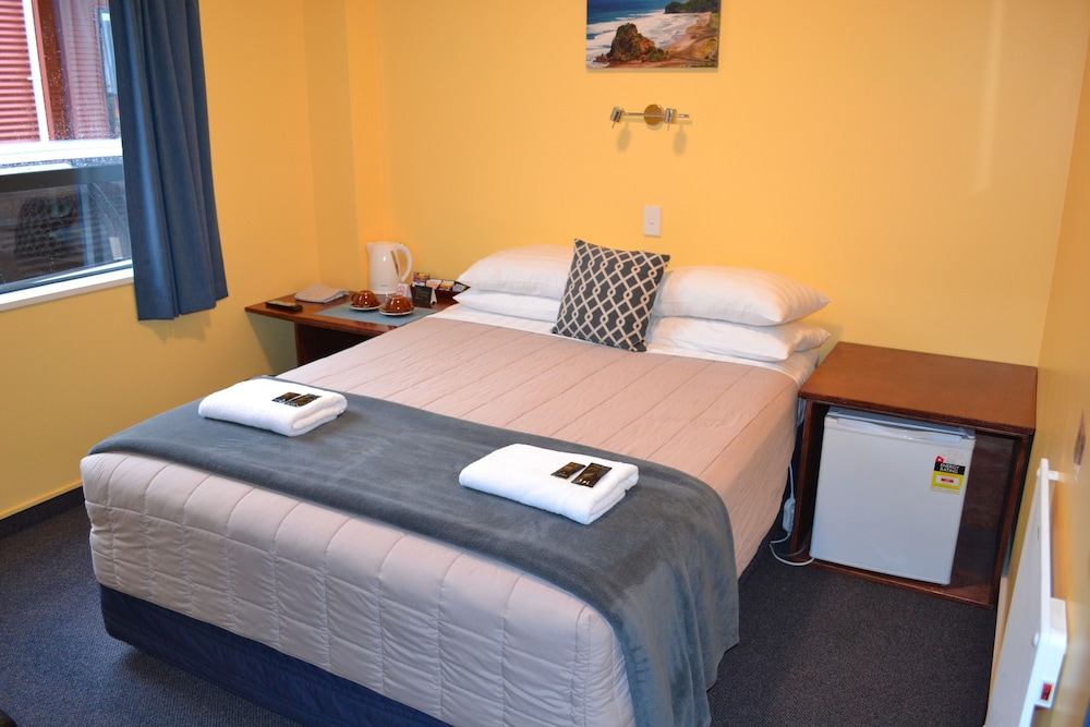 Queen Bed Room Ensuite (Private Bathroom) photo 1