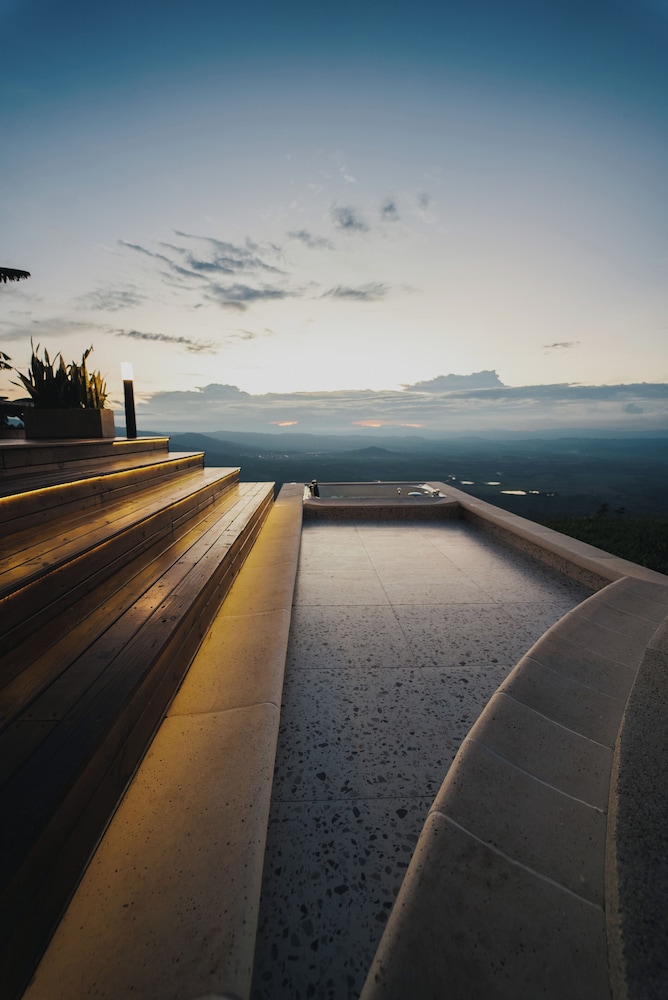 Deluxe Double Room, Jetted Tub, Mountain View