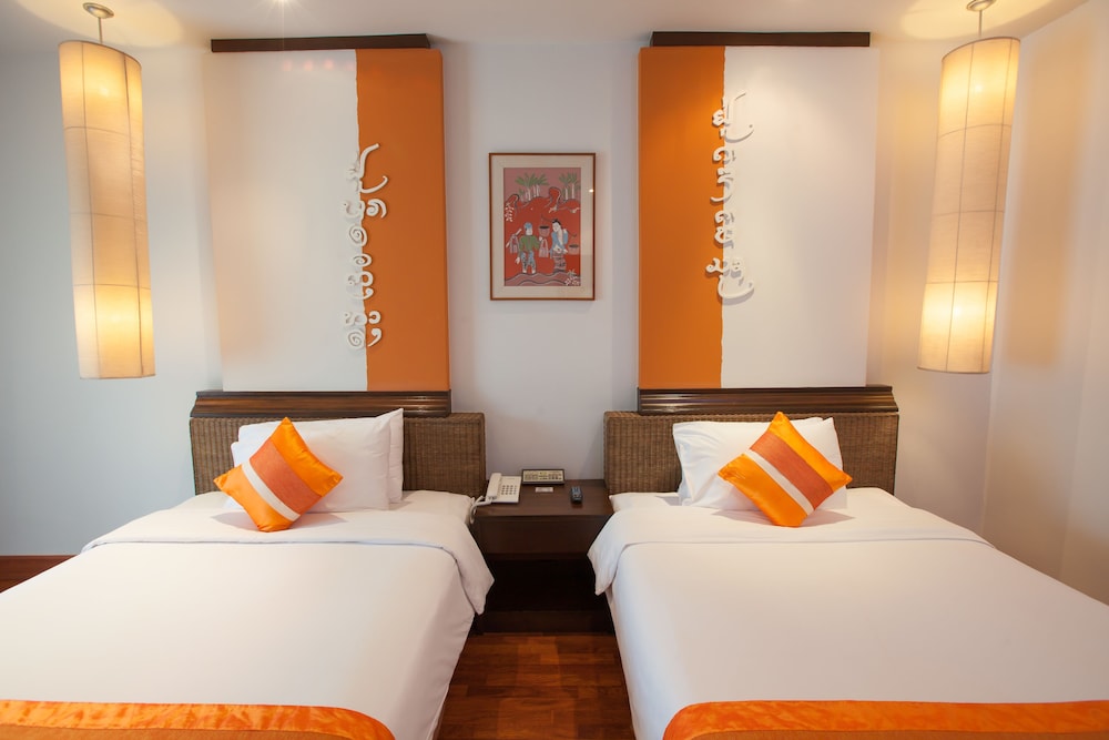 Deluxe twin bed photo 3
