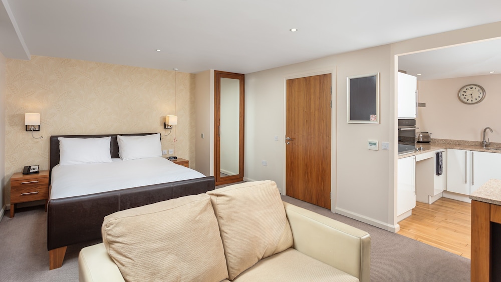 Studio Suite, 1 King Bed, Accessible, Kitchen - Photo 2