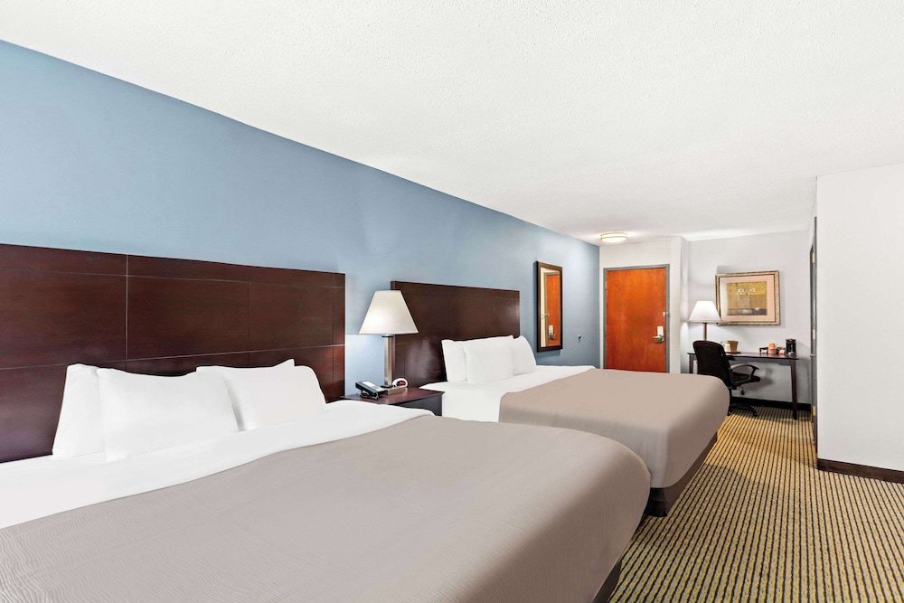 Suite, Multiple Beds, Accessible, Non Smoking - Photo 4