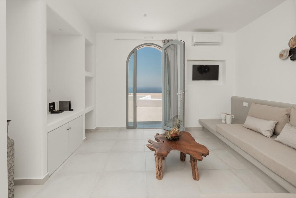 Villa two bedroom with private pool, interior hot tub & Sea View - Photo 7