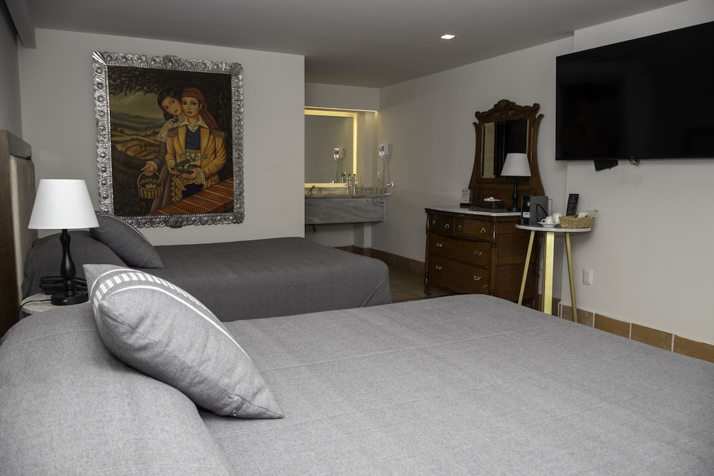 Family Suite, 2 Double Beds - Photo 3