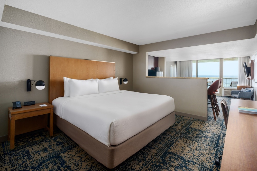 Suite, 1 King Bed with Sofa bed, Balcony (View) - Photo 1
