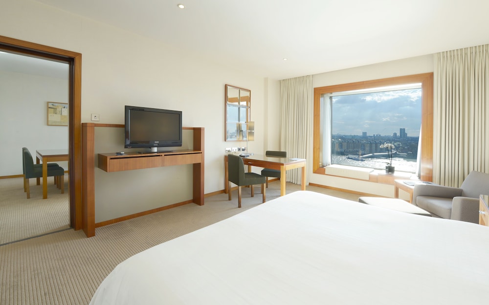 Suite, 1 Bedroom, River View photo 2