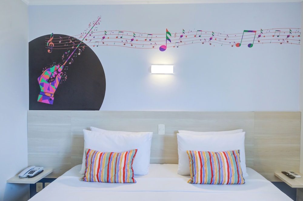 Standard Double Room - Photo 9