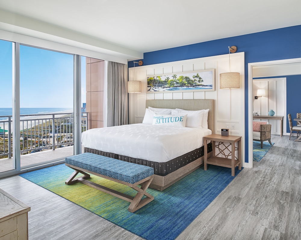 Suite, 1 King Bed with Sofa bed, Ocean View, Corner - Photo 1