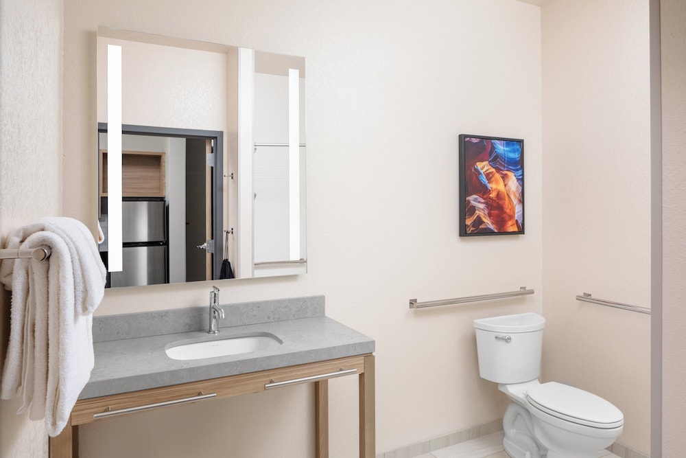 Studio Suite, 2 Queen Beds, Accessible Bathtub (Mobility) - Photo 5