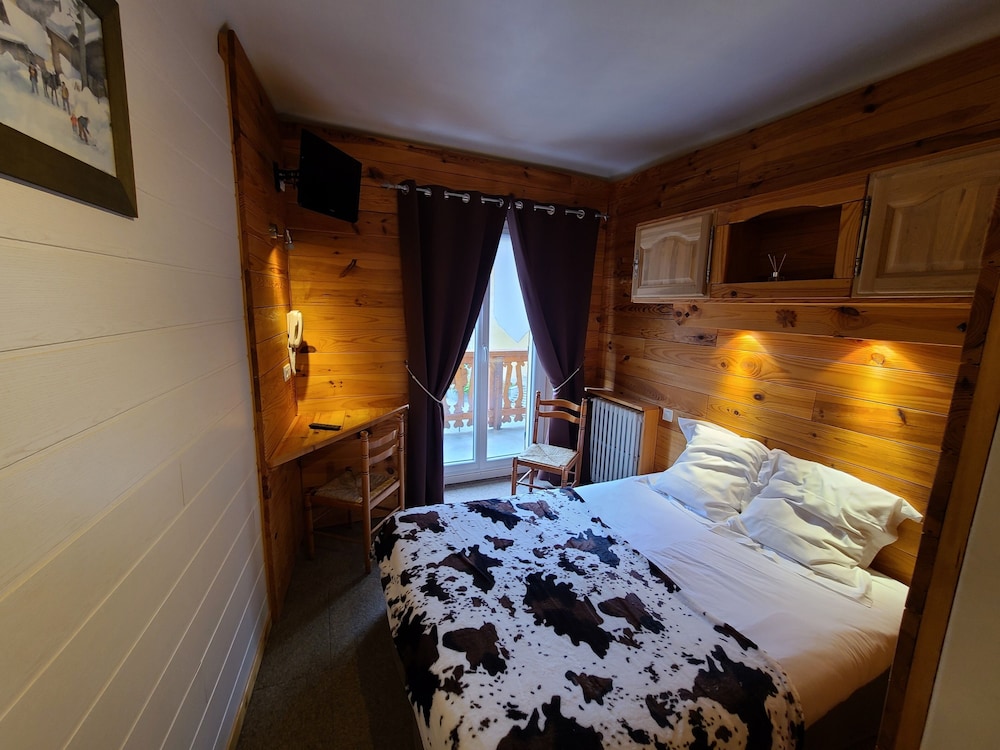 Standard Double Room photo 2