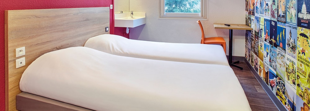 Room (Duo)