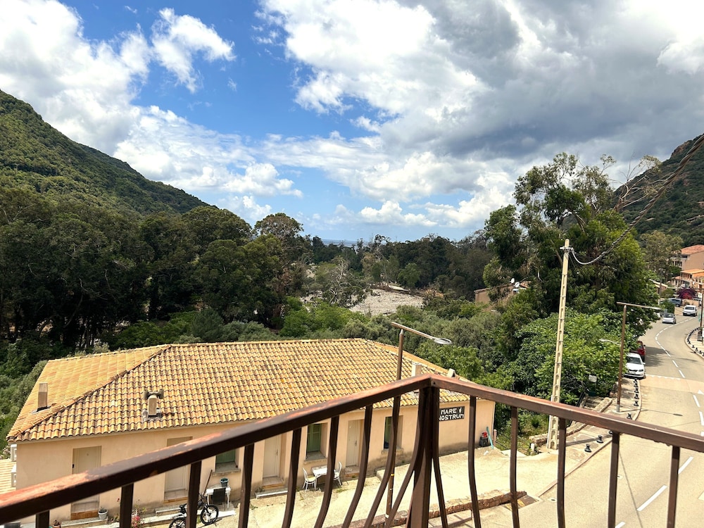 Triple Room, Balcony photo 2