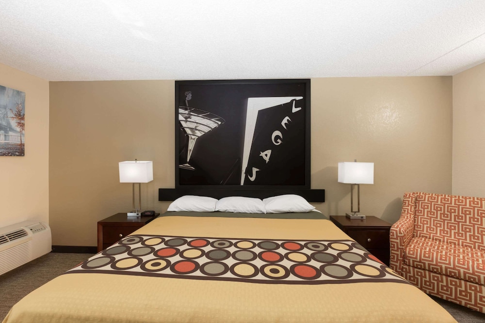 Room, Multiple Beds, Non Smoking - Photo 2