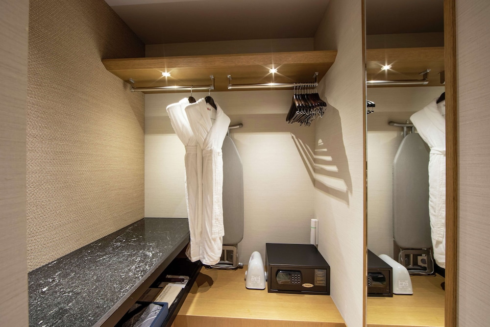 King Executive Suite - Photo 11