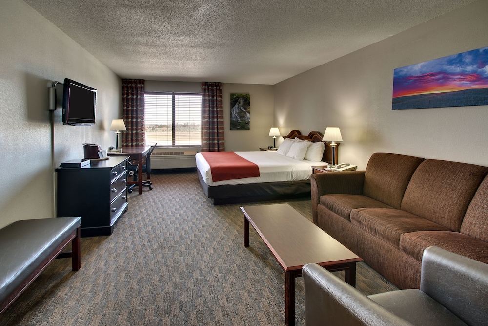Suite, 1 King Bed (Handicap Accessible King Suite) photo 1