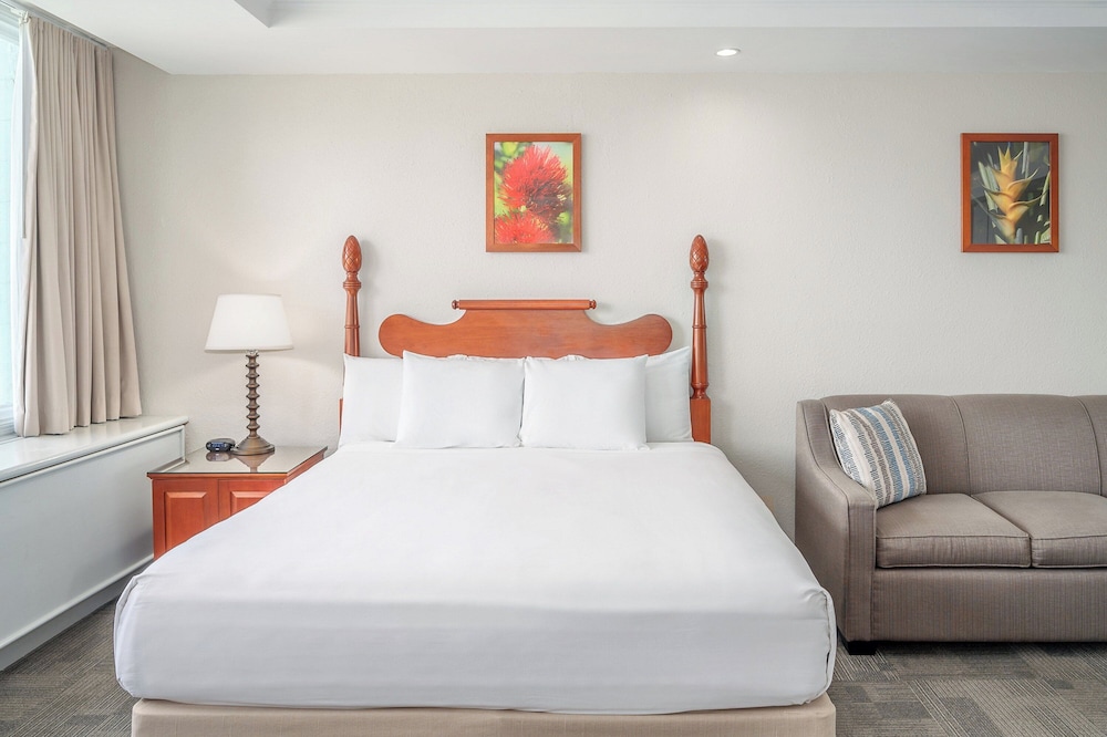 Suite, 1 King Bed, Oceanfront - Photo 7