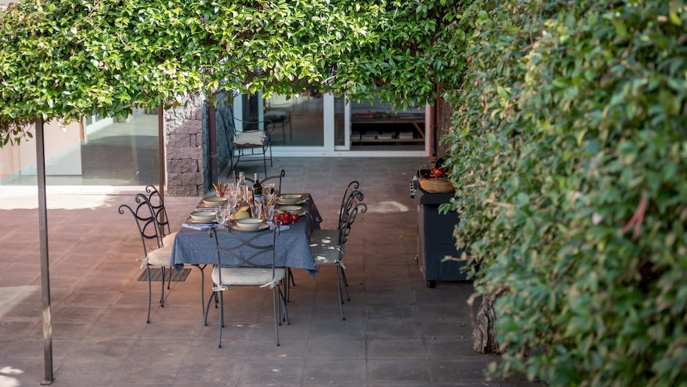 Villa photo 2