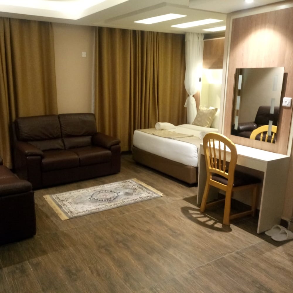 Twin Room - Photo 3