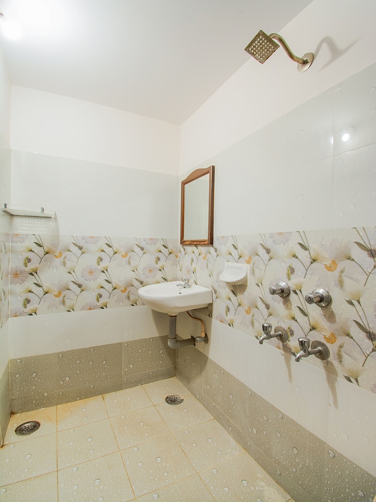 Deluxe Double Or Twin Room, 1 King Bed photo 2