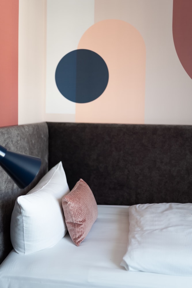 Standard Room, 1 Twin Bed - Photo 8
