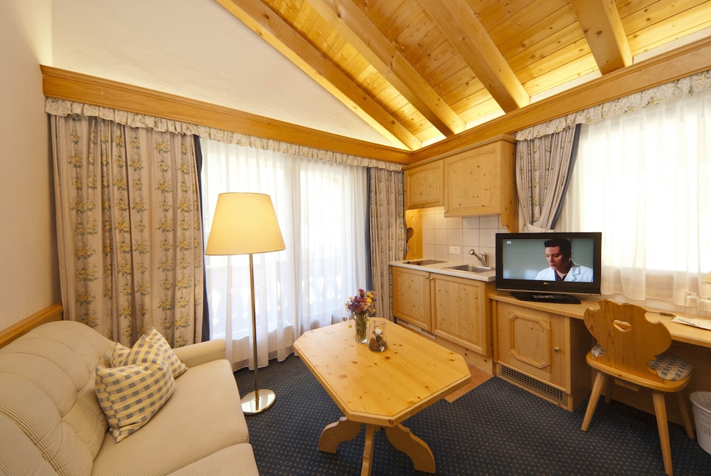 Junior Suite, Balcony (Enzian) photo 3