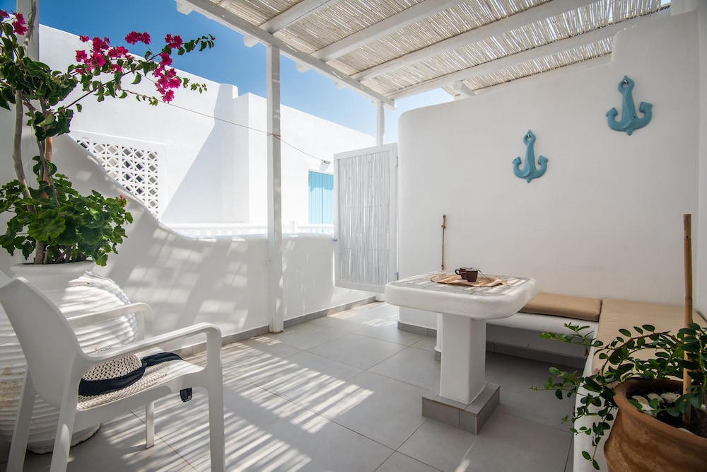Deluxe Double Room, Sea Facing - Photo 4