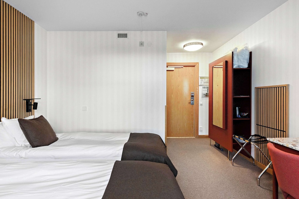 Standard Room, 2 Twin Beds, Non Smoking - Photo 2