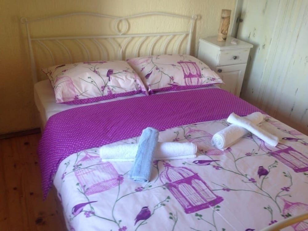 House, 2 Bedrooms