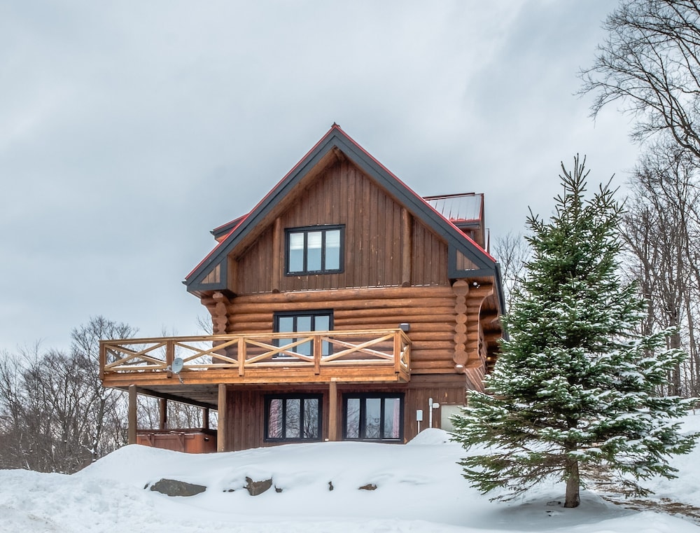 Chalet Scandinave, 5 rooms, Exterior Hot Tub photo 3