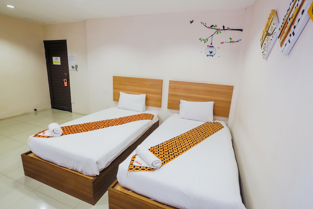 Deluxe Room, 2 Twin Beds photo 3