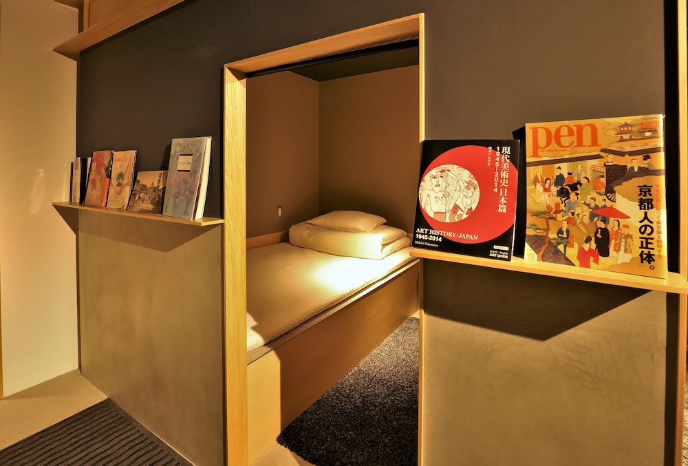 Entire floor with 8-bed photo 2