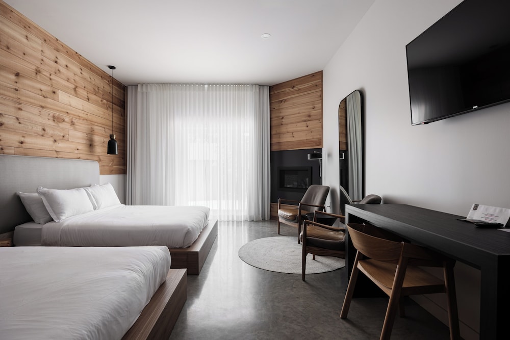 Standard Room, 2 Queen Beds, Golf View photo 1
