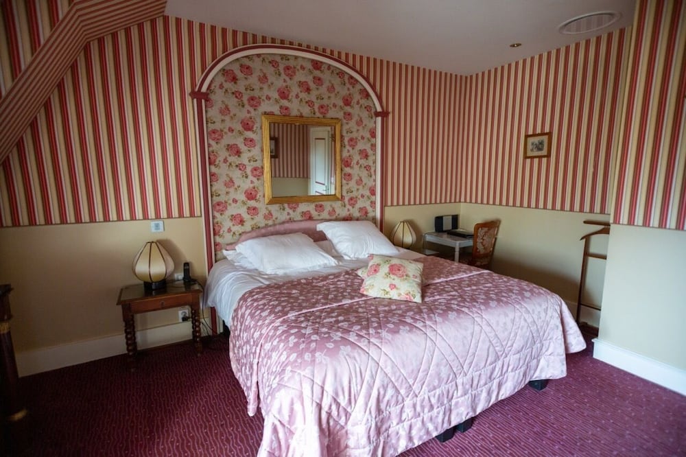 Deluxe Double Room, Ensuite, Garden View (Madame De Sévigné) photo 2