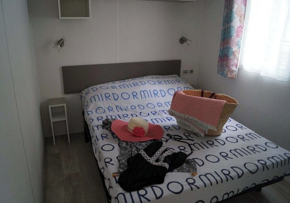 Comfort Mobile Home, 2 Bedrooms photo 2