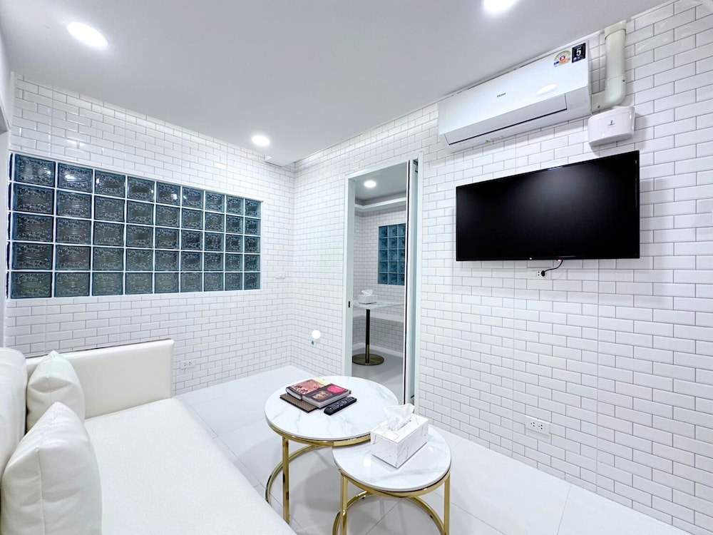 Quad suite - Photo 1