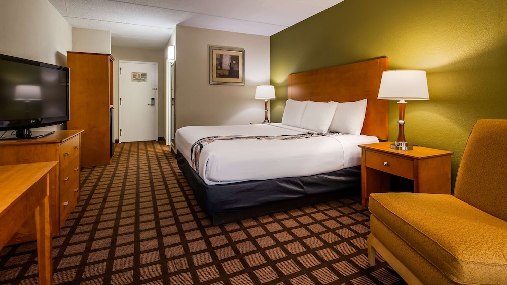 Standard Room, 1 Double Bed, Accessible, Non Smoking - Photo 1