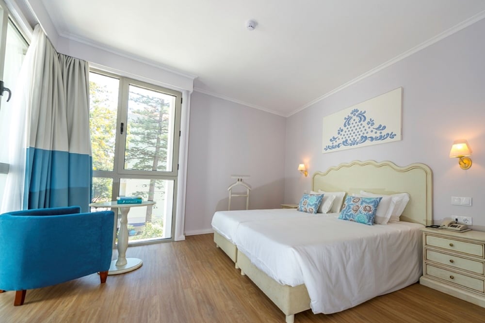 Superior Room, Connecting Rooms