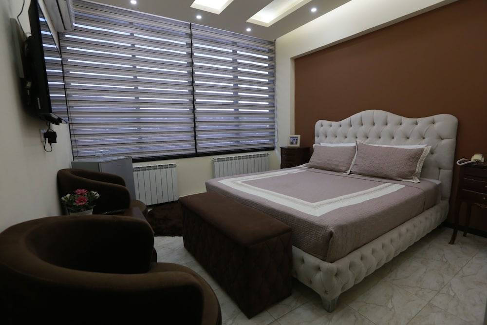 Deluxe Double Room, Hill View photo 3