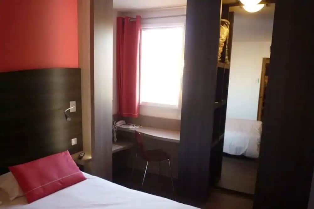 Standard Room, 2 Twin Beds - Photo 6