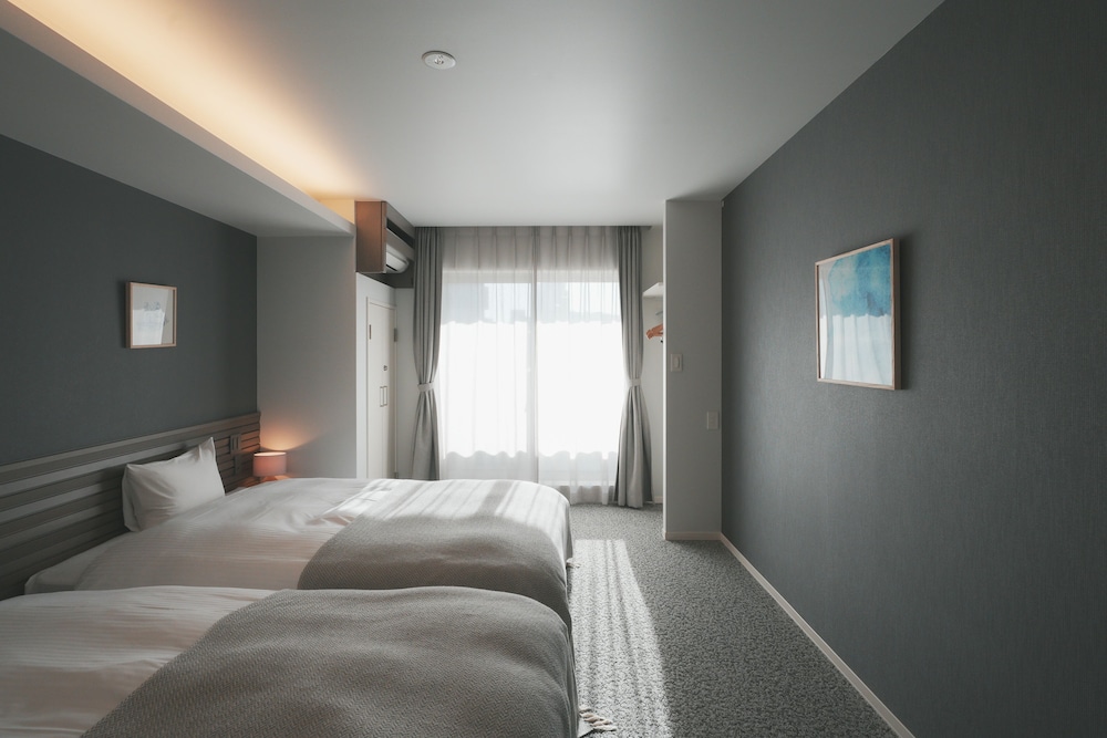 Executive Twin Room - Photo 7