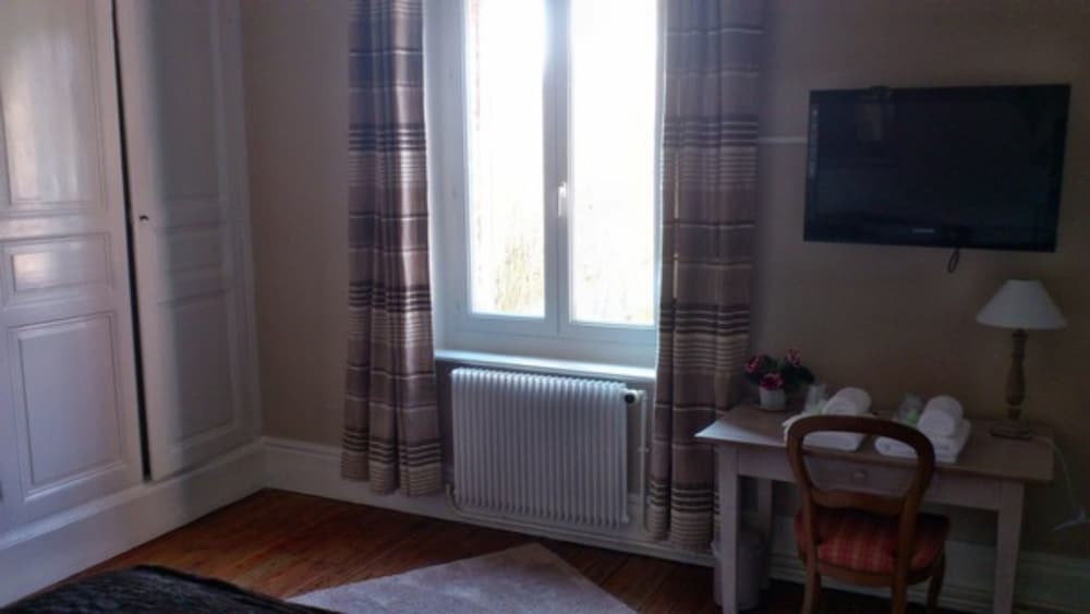 Double Room (Provencale) - Shared Bathroom photo 3
