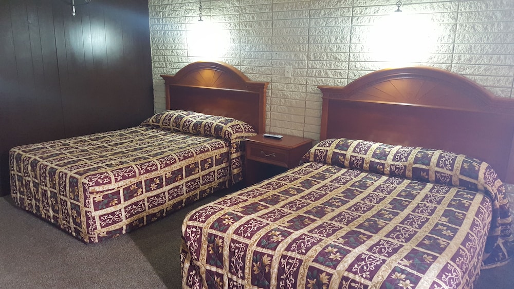 Standard Room, 2 Double Beds photo 3