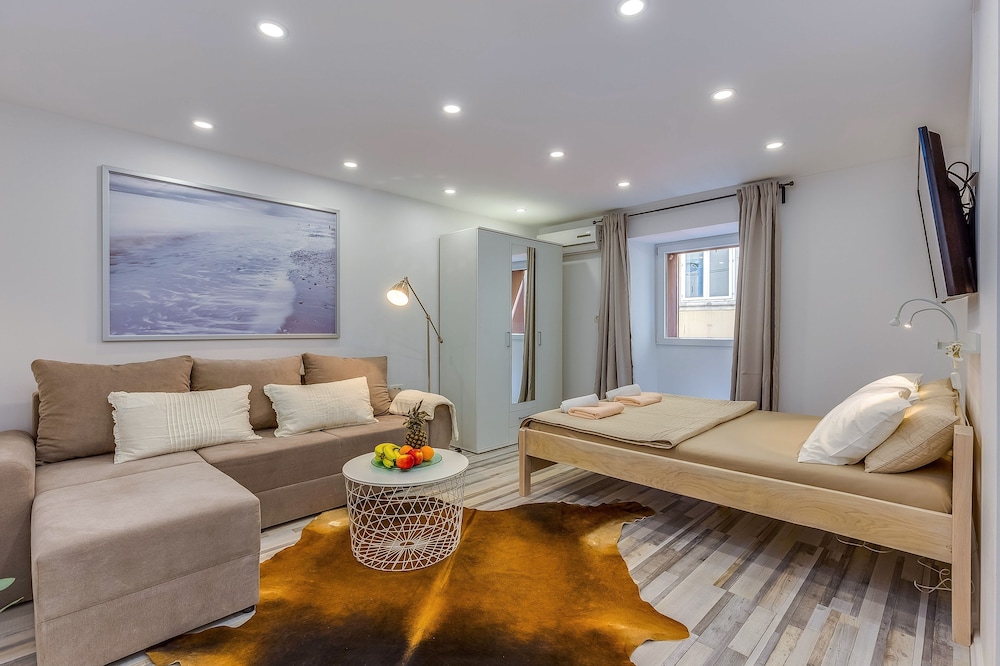 Apartment, Ground Floor (Small, sweet & cosy 1)